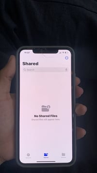 آيفون ١١ برو ماكس • بطارية ٧٢٪ • مستعمل