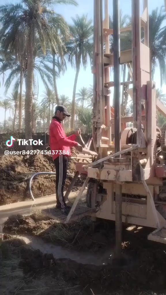 ***********
حفر الآبار الارتوازيه تصل الئ 100 متر
وتجفيف المنهولات
تعبيرات الشارع
***********
***********
