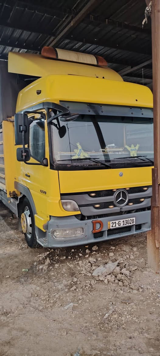 ***********   ***********
