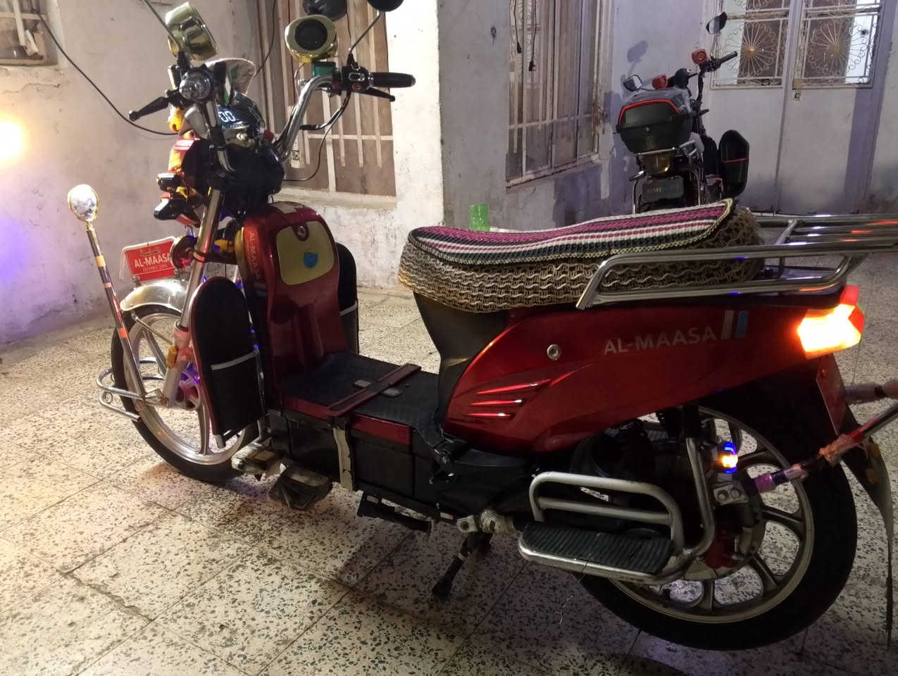 سلام عليكم موطور نظيف كل شيء ما ناقصه جديد دبلات شغاله الفحص بطاريات يقرن 10نص البيعر 500 او مراوس


**إذا كنت صاحب هذا الإعلان وتريد حذفه لأي سبب، رجاءا أرسل رسالة إلى الدعم الفني**