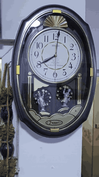 ساعة جدارية نوع سيكو صنع ياباني استعراضي نغمات موسيقية متغيرة كل ساعة الاتصال او المراسلة فقط ***********
