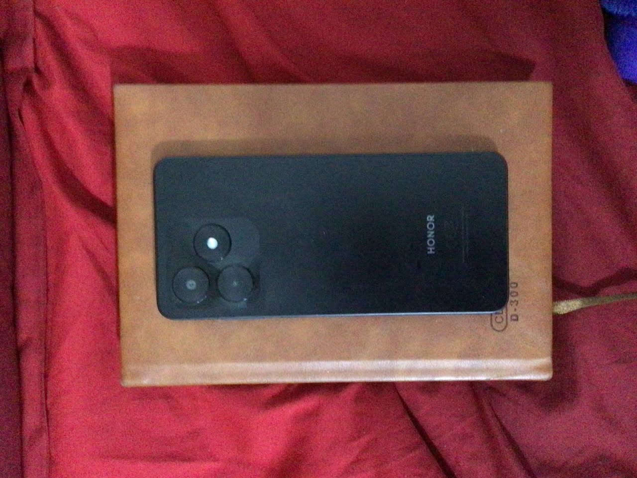 استعمال قليل و مكفول
ذاكرة ٦٤
سعره ١٠٠ وبي مجال
مكاني شارع فلسطين و يوجد توصيل للمناطق القريبة
ملحقات كاملة
***********
