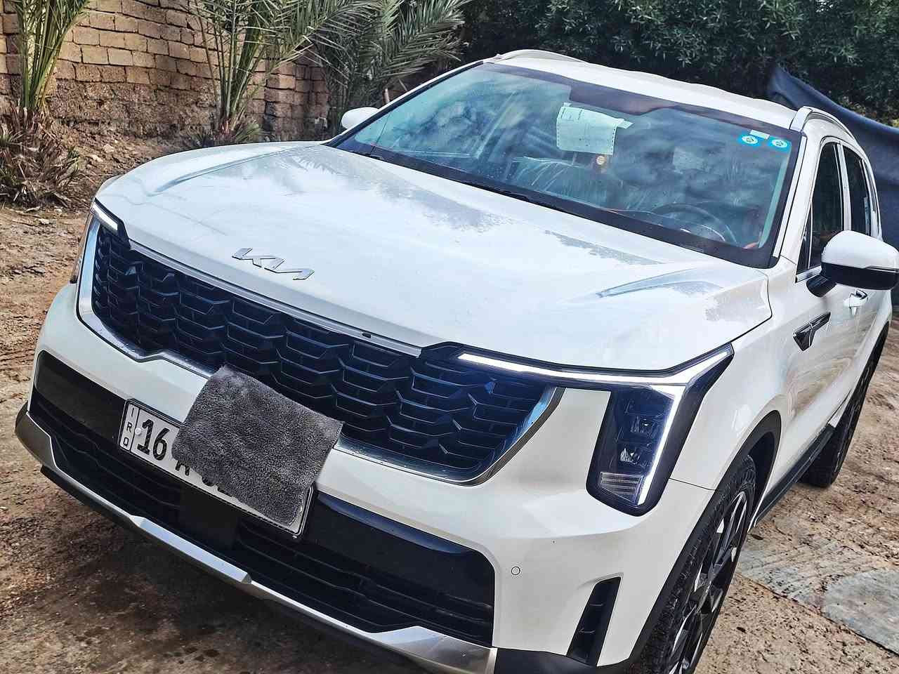 سلام عليكم
سيارة سورنتو 2024 خليجي مكفوله كفاله عامه
 عدا بارد موضح بالصورة

 مواصفات
  قماره حديد  

رقم قادسية انكليزي بسمي 
 

ويل 20

اناره محيطيه متعدده الالوان((( ماشيه 28 الف))) 

لايت زنون عالي ناصي

لايت خلفي امامي LED

 بعده وضع الشركه سياره
محرك 6 سلندر

كير ماوس

كشنات كهربائي

هندبرك دكمه 

وضعيات قياده 

مساعده منحدرات 

جنطه كهرباء

تشغيل عن بعد 

بردات خلفيه

شاشه متصل 

دوشمه جلد مغلفه ارضيه وكشنات 

شاحن وايرلس 

كيجات متغير الكتروني وعادي

شاشه لمس متغير التحكم 

ستيرن فول تحكم

7راكب

الاناره الداخليه LED

دخول بصمه ذكي

حساس امامي

حساس خلفي

قبضات الباب الالمنيوم 

مري شفط

حاملات اكواب 

جام 4 AOT

تشغيل عن بعد.

السعر 310 وبيهه مجال بسيط 

.

مكاني الديوانية قضاء سومر 

***********
