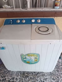 غساله للبيع نضيفه بس نشاف بيه ضعف 07822857838