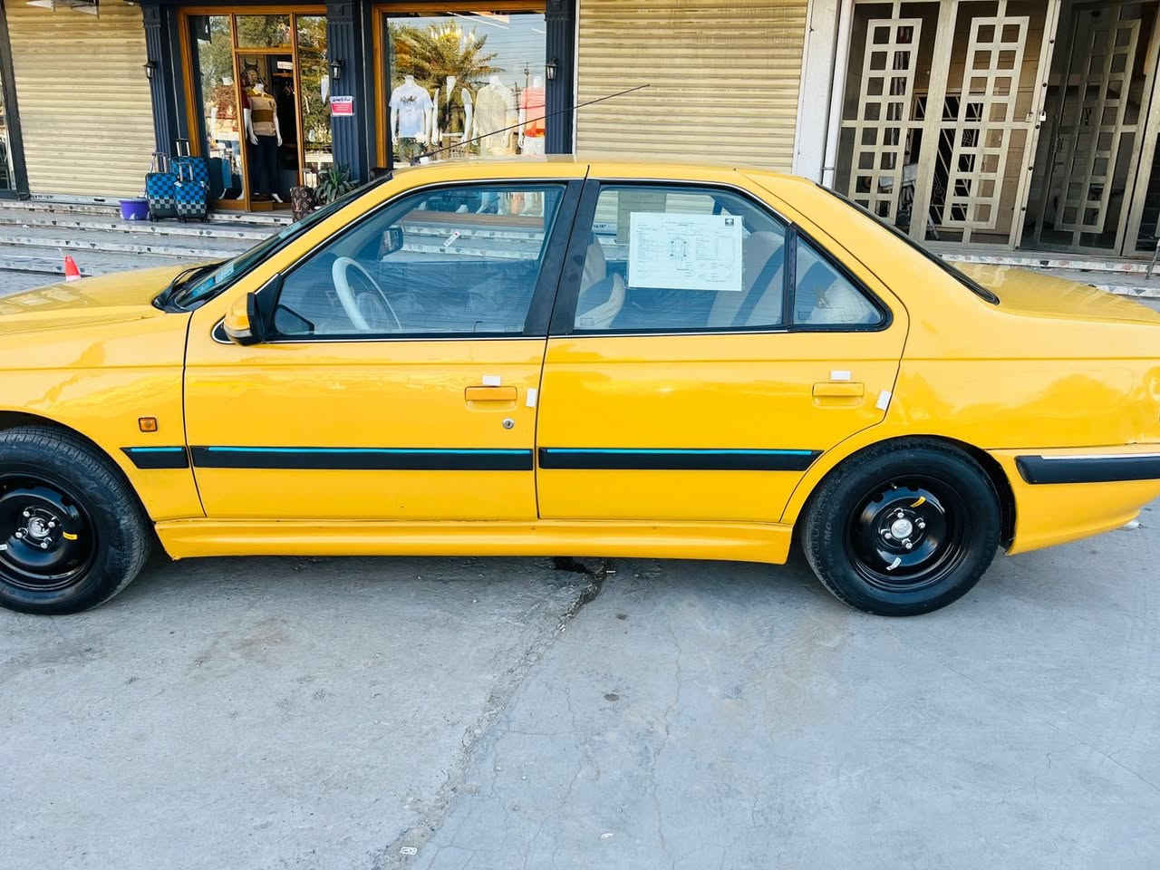 سلام عليكم شباب بيجو موديل 2015 رقم بغداد دولي مصفره هيئه وغرامات شرط تحويل شرط تحويل مكينه وكير مكفولات لا تبخير ولا صوت خير من الله صدر امامي خلفي جديد تخم تاير جديد مدوشمه كاعيه جلد سياره بيه صبغ جاملغ خلفي فقط بدون دواخل فقط جاملغ سياره حلوه كاعده سنتر لوك ريمود كامل سياره جاهزه كبل للشارع تكم لغود شواصي شركه اخوان هاي صوره مال اليوم وهاي تفاصيل سياره سعرهه 45 وبيه مجال بسيط اليحب يتصل *********** مكاني بغداد
