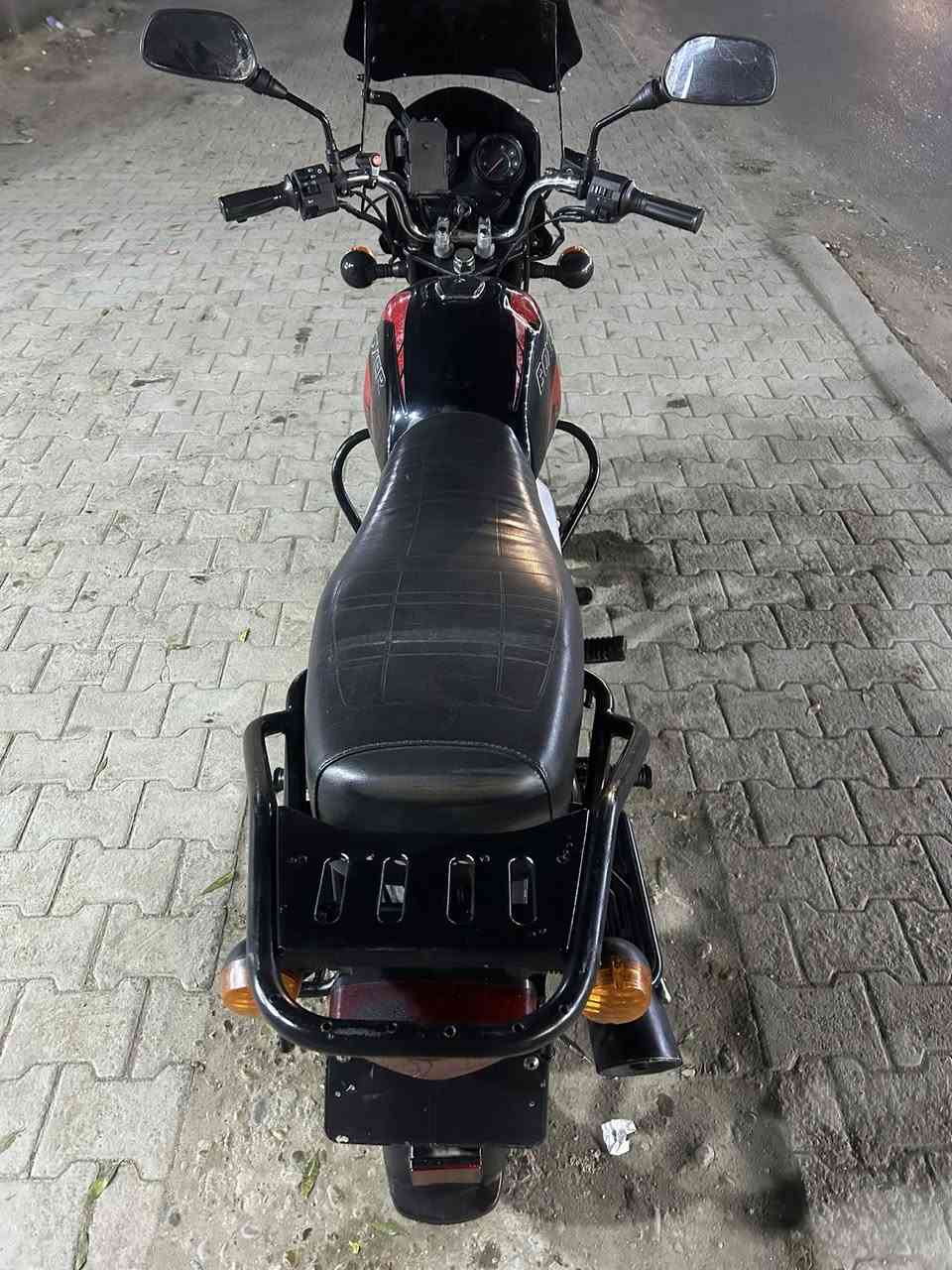 بوكسر 22نزول ال23 مرقم بغداد انكليزي عن الحلال والحرام
بيها بس كطعه بل كابريتر مكينتها خير من الله سعر مليونين وميه وبيها مجال مكاني الزعفرانيه ***********.
