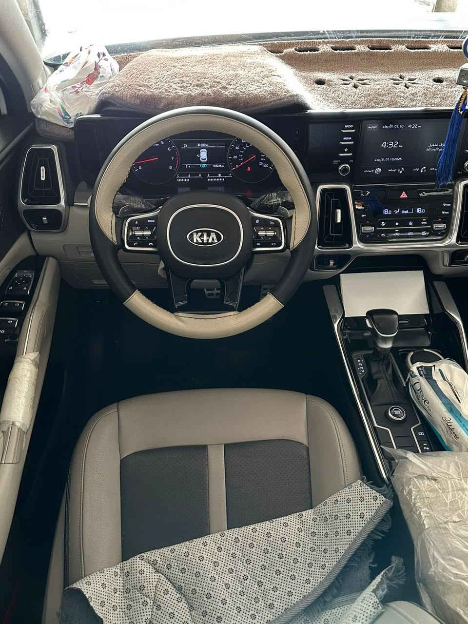 كيا سورنتو 2021
V6
ماشيه 112كم
نضافه كدام عينه 
سياره خليجيه 
0770 793 7112
سعره 277بي مجال ال طيبين
