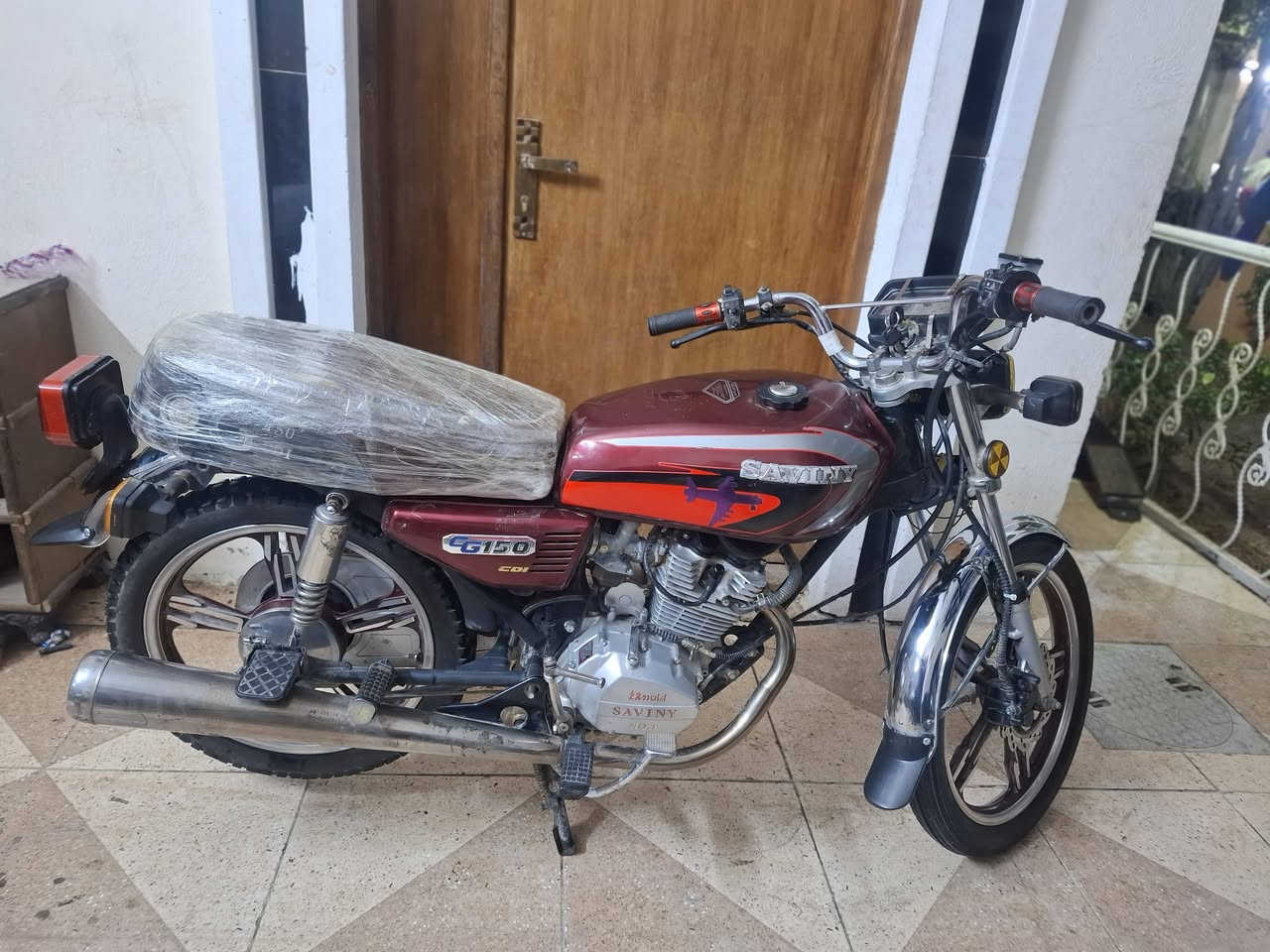 السلام عليكم دراجه ايرانيه شغاله مابيهه نقص نكره سلف ونكره هندر  محرك مامفتوح سعرهه٤٥٠ وبيهه مجال لاتصال  ***********
