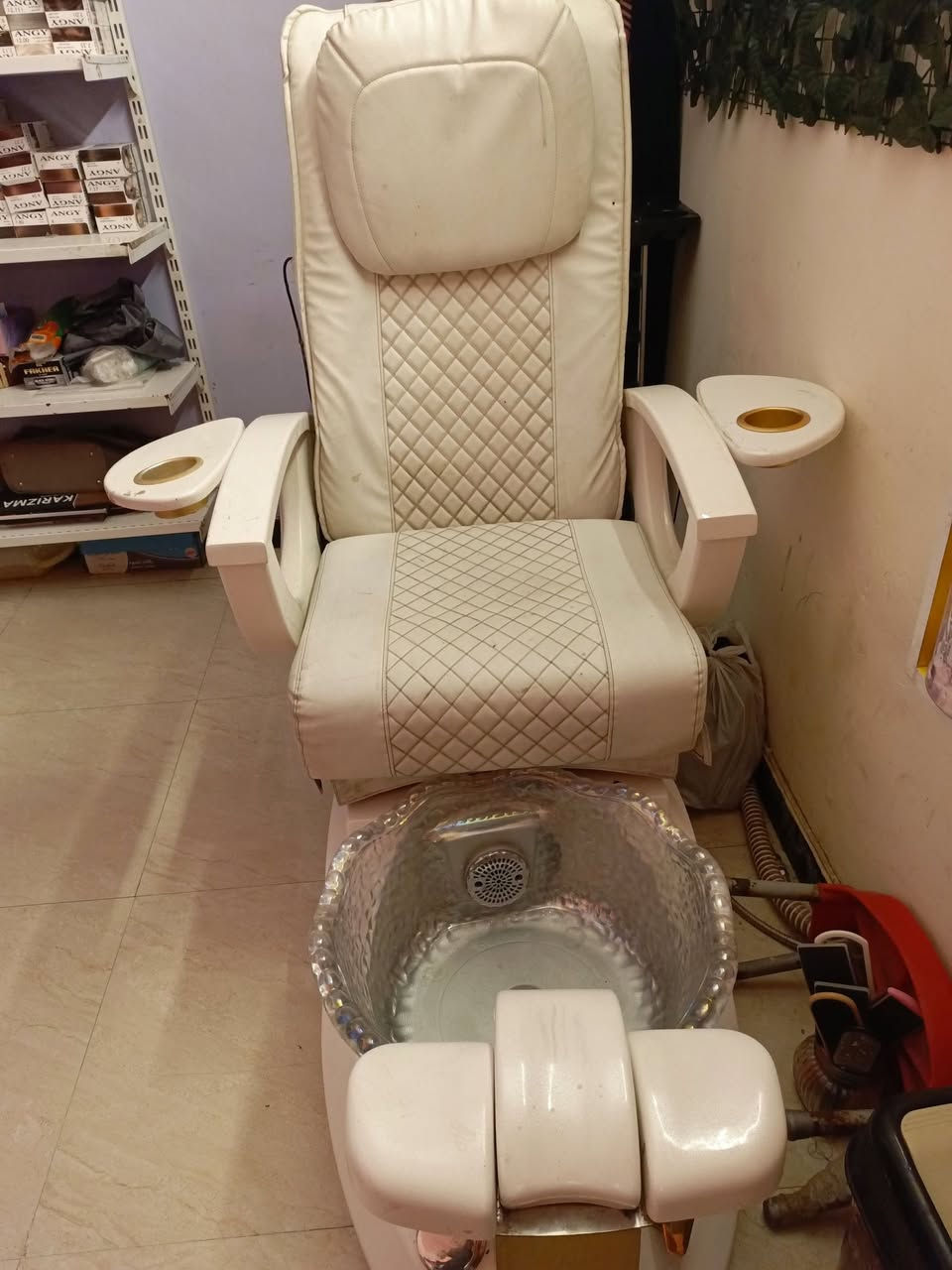 جهاز بديكير قدم نضيف مابي اي شي
السعر 250 
العنوان شارع شهداء البياع المضخه الثانيا 
للاستفسار***********
