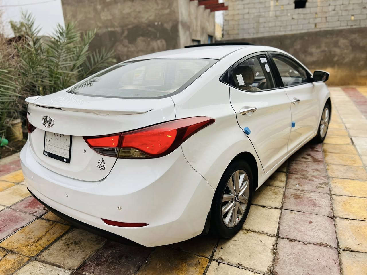 السلام عليكم 
للاستفسار *********** 
النترا موديل 2015  وارد خليجي رقم بصره تحويل مباشر سنويه مشروع وطني ل 27  راعيها بالناصرية فول مواصفات محرك 1800 محرك وكير شرط الفحص تراي كلش حلو ماشيه 191  جاهزه ع الأخير تبريد ثلج حداديه صدر امامي وخلفي كهربائيات كلها شغاله سياره بيها صبغ داير الجاملغ الخلفي الأيسر ومقدمه الجاملغ الأمامي الأيمن والدوس تجميل والباقي مكفول ضربه وصبغ وتبديل السعر 118  مكان السياره ناصريه رجاء بس الشراي يتصل والتفاصيل كلها مذكوره
