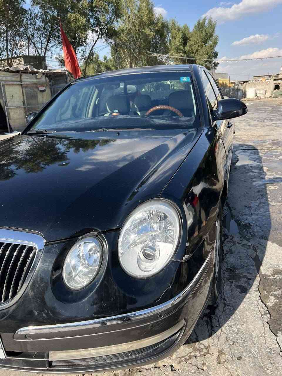 السلام عليكم... كيا امانتي موديل ٢٠٠٥ .. بسمي.. مكان السيارة بغداد الزعفرانية
السيارة بيها كاز كيت..  بس شغاله كلشي ما بيها 
تبريدها خير من الله 
تايرات جدد 
باتري جديد 
مناقصها شي
داخلها يخبل خير من الله 
بيع فقط بدون مراوس  
سعرها ٤٢ وبيها مجال بسيط 
*********** بغداد, العراق
