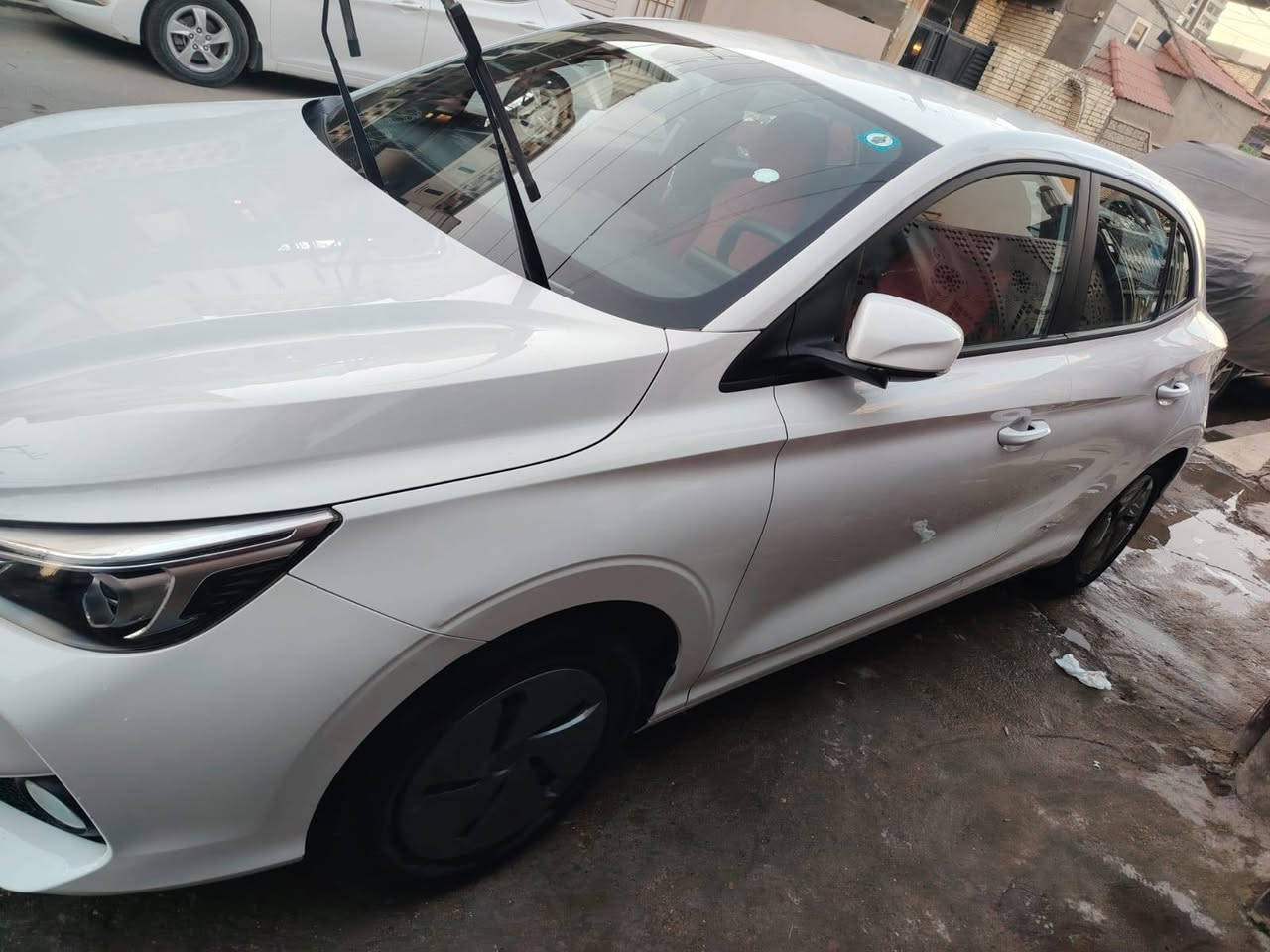 من رخصه الادمن المحترم امجي ٣ على وضع شركه ماشيه 11 الف السيارة بيها حادث بسيط موضح بلصور  ورقم بغداد جديد بسمي تحويل ثاني يوم سيارة كشنات جلد جديدة كامله بدون نقص سيارة داخله  بضمان شركه امجي ومواصفات البيسك العادي معروضه ب105وبيها مجال لشراي مكان بغداد الدورة رقمي***********متواجد واتساب
