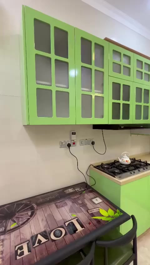 🍴✨ مطبخ ألمنيوم من أعمالنا ✨🍴
إن شاء الله ينال إعجابكم 🤍

🔹 مواصفات:
🇹🇷 خامات تركية عالية الجودة
🪵 محشّى بالخشب لثبات ومتانة أكثر
💧 دواخل فوم ضد الماء
🎯 التصميم والتنفيذ حسب طلب الزبون

📞 للاستفسار والتواصل:
عبر الصفحة 📩 أو الاتصال على الرقم:
*********** 📱العنوان كوت دور العمال
