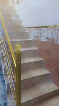 يوجد دار للبيع مساحته ١٢٠متر يحتوي على ٣ طوابق بناء حديث سنه ٢٠٢٢ واجه...