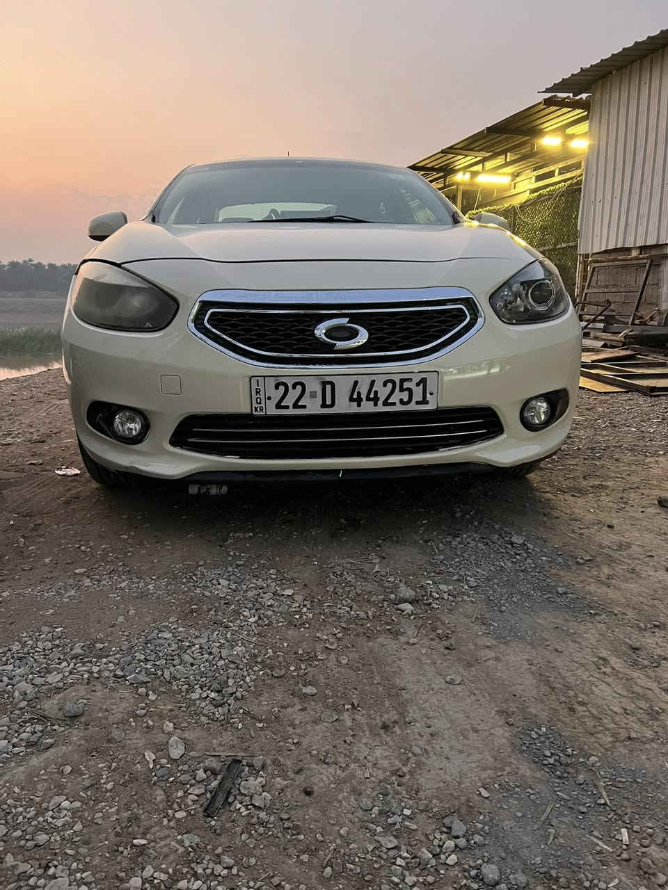 رينو فلاونس موديل 16 ضرر دعاميه وبنيد فقط بدون دواخل سياره نضيفه جدا تريد تحويل تريد وكاله مكان السياره واسط الصويره السعر 70 رقم هاتف ***********
