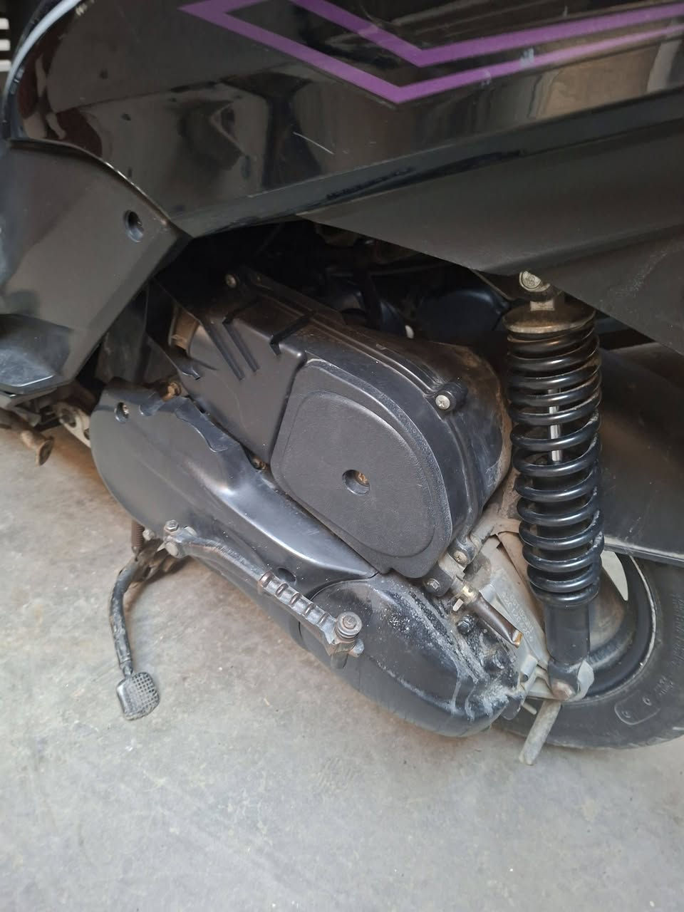 سكنس شمعه صيني بس على بلاد دراجه متسمع صوطها من تشتغل كهربايات بلاد تايرات مشيها وبلمشي ناعمه جدا جدا متسمع طسه ابد سعرها من الاخير 650قفبها بغداد رقمالموبيل *********** بلخدمه
