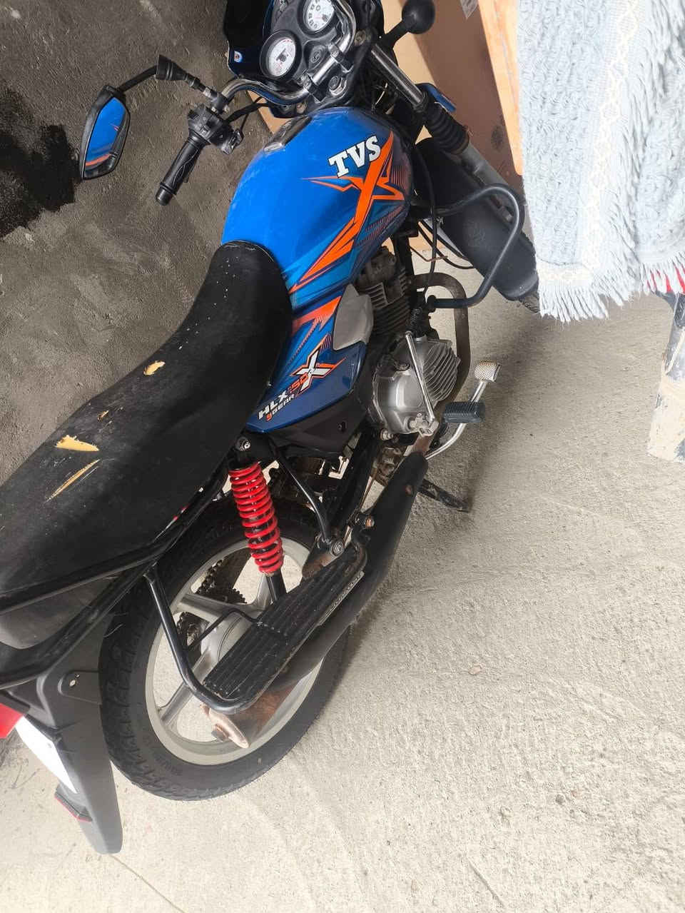 السلام عليكم شباب موديل 21 السعر 900قفل  ***********
اتواصل ويه صاحب الدراجه هاذ رقمه ☝️☝️
لا تراسل مكلف بل نشر بس
