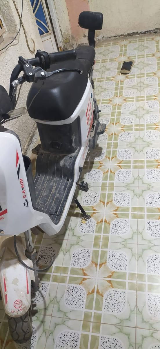 السلام عليكم
دراجه 009 للبيع 
باتريات 3جديدات والدراجه ما بيها نقص وكلشي بلادي 
السعر 350الف وبيها مجال 
مكاني بابل ***********
