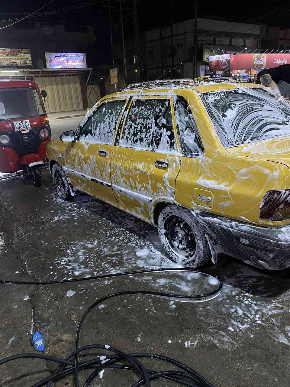 سلام عليكم سايبه موديل 2011 سياره خير من الله رقم انكليزي تبريد شغال تدفئه شغاله باسمي تحويل ثاني يوم عليها غراميه ١٠٠ الف ينزل من السعر هزه جديده هيه مطلوبه ٤ اشهر بس للاستفسار اكثر ***********مكانها بغداد زعفرانيه
