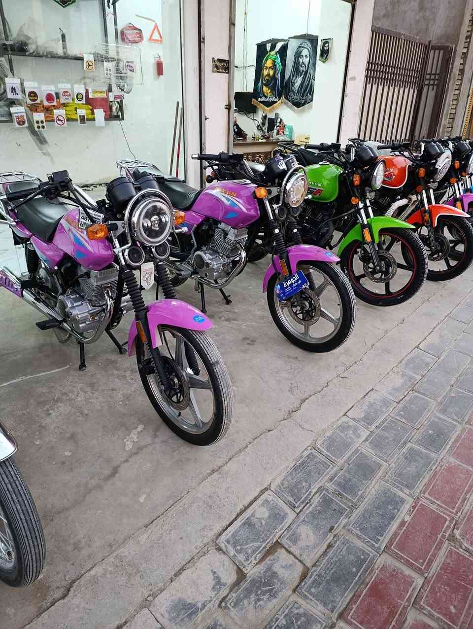 معرض المايسترو لبيع وشراء الدراجات 
متوفر
دايوان نفخ
دايوان عظم
شاينك سونك الاصلي ٢٦ سكنر
ناما امتياز ٢٥ ٢٦ سكنر
بايسكل شحن ١٤  ٢٠
كربلاء نافوره حي العباس شارع السيده نرجس 
سعر خااااص 
موبايل ***********
