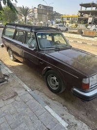 فولفو 240 • مكاني • موديل ٨٠