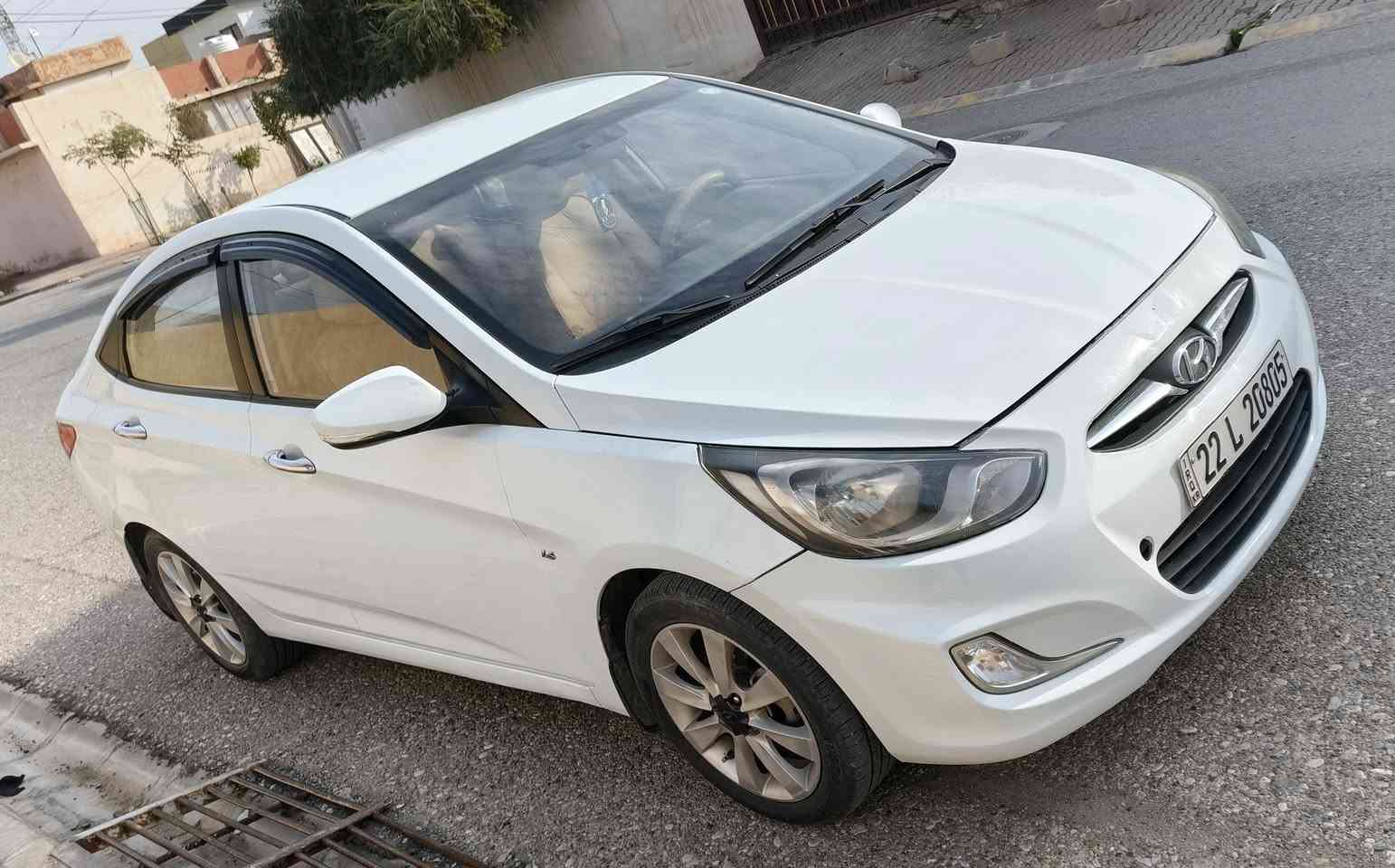 هونداى اكسنت 2013  87$
گير أوتوماتيك
ثلاثة قطع مصبوغة
سنويه باسمي شرط التحويل
يوجد بطاقة بنزين
رقم موبايل
***********
