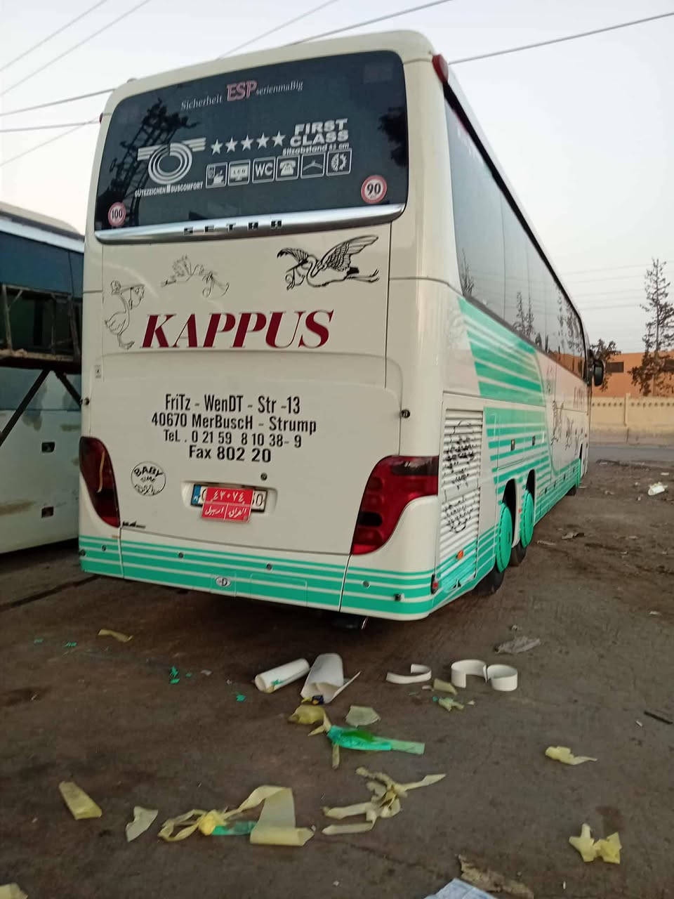 سلام عليكم باص أم سيوف  حجم  17  للبيع مكينه  8  دبل سوبر  كير عرجه سياره جاهزه من كلشي وخير من الله للاستفسار أرقم *********** ما متواجد خاص فقط تصال
