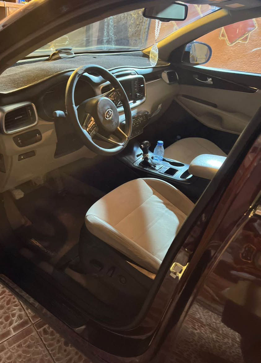 سورنتو 2017 4 سلندر وارد امريكي لون عنابي
ماشية 105
ضررها صفحة 
رقم بغداد بسمي الرقم انكليزي
مواصفاتها
تحكم استيرن
كشنات مخمل 
كامره
شاشه جبيره
حساسات
دواخل بيجي
كشافات ثلجي
تبريد قطعتين ثلج
اشاير بلمري
وبعد مواصفات الاسورنتو العادية
سياره جاهزه مال جناي
السعر167$
السيارة بلبصرة ***********
0️⃣7️⃣7️⃣1️⃣9️⃣5️⃣3️⃣9️⃣5️⃣9️⃣3️⃣
اتصال شريحه ووتساب مكلف بلنشر البصرة, العراق
