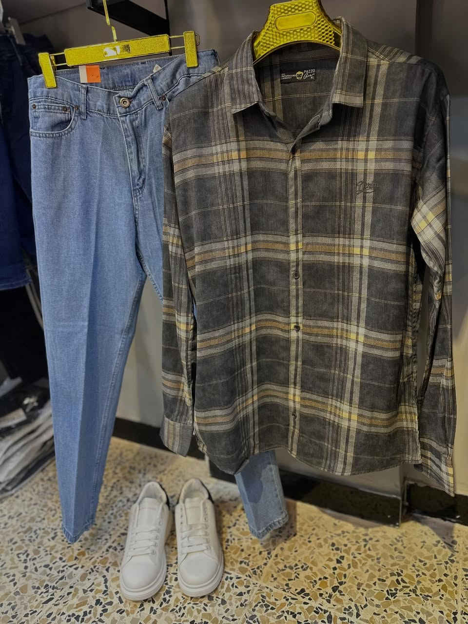 الأناقة ليست مجرد ملابس، بل هي أسلوب حياة. 💼
جدد خزانة ملابسك بلمسة من شياكة
شياكة قميص Bossini كاروهات 
 العنوان  سامراء حي الشهداء شارع الفين 
#شياكة #أزياء_رجالية #قمصان_رجالي #مودرن #ستايلي Bossini كاجوال


**إذا كنت صاحب هذا الإعلان وتريد حذفه لأي سبب، رجاءا أرسل رسالة إلى الدعم الفني**