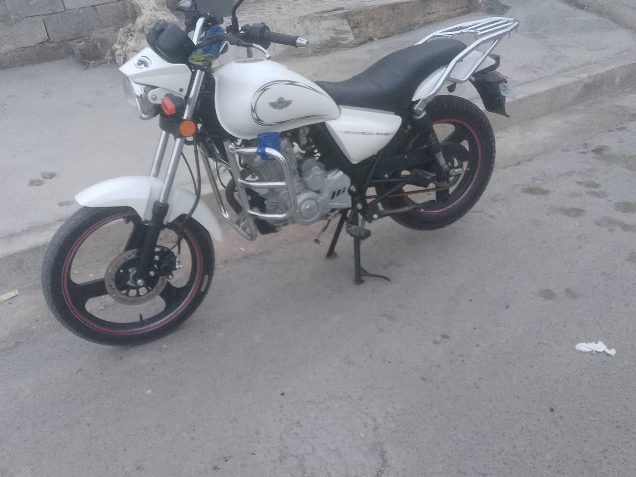 للبيع للبيع 
سنكي موديل 24 مكفول 
كفاله عامه جديد بلادي 
اورق أصولي مفاتيح 2 بصمه 
السعر 1400 وبي مجال بسيط
الاتصال عله الرقم ***********
***********
