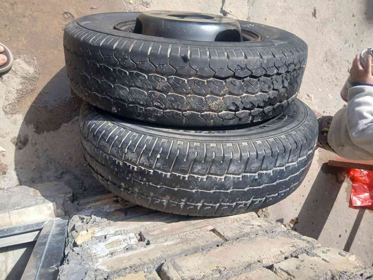 السلام عليكم زوج تايرات للبيع مال فحل١٤ السعر ٥٠ مكاني بغداد الزعفرانيه ***********
