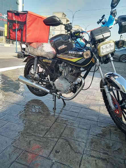 سلام عليكم دراجه سيفان موديل 2020
دراجه خير من الله من ايدك للشارع أوراق تالفه مكفوله من سرقه 
كهربائيات شغاله دبلات جدد شوفت عينك بيها بوم نقصها بس هورن 
السعر 350 وبيها مجال بسيط الاستفسار ***********
