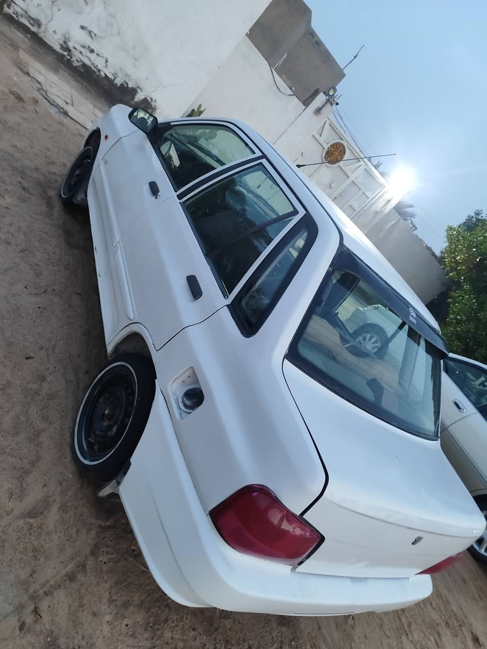 سايبه البيع 2009سياره جاهز رقم دثلي سنويه ال2030 راح اخلي رقمي ***********
