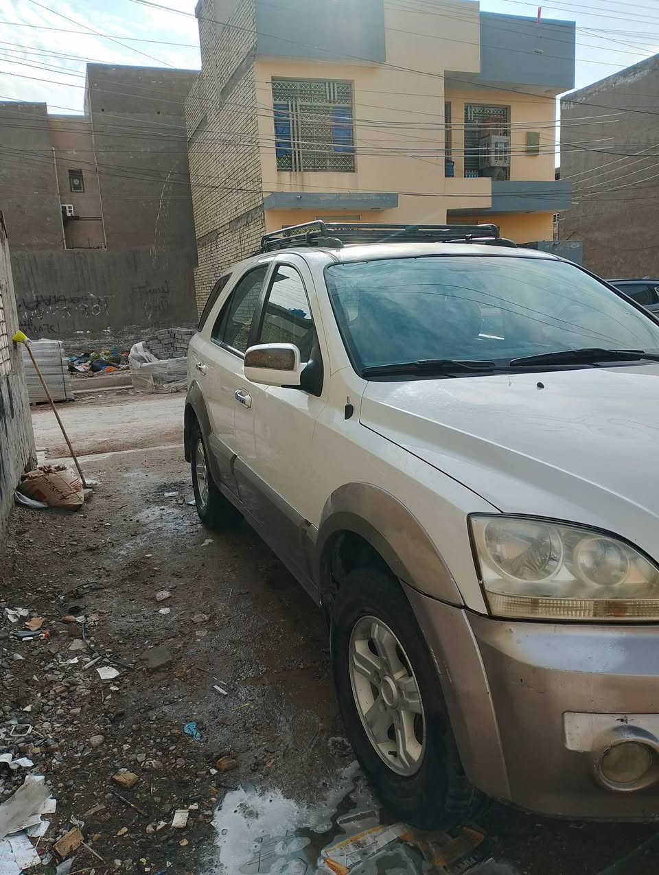 سورنتو 2006 خليجيه 4 سلندر كير عادي سعر 80 وبيها مجال مكان الشعب ***********
