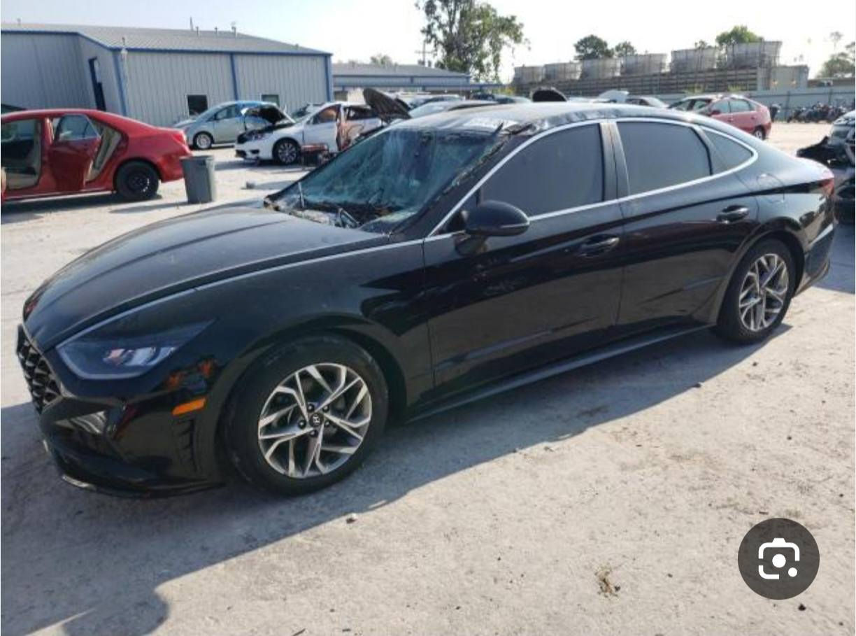 هيونداي سوناتا 2022
سوناتا موديل 2022
اللون: أسود
المحرك: 2500  
السيارة كامل المواصفات
نقص تكمه
محرك قوي واقتصادي
ناقل حركة أوتوماتيك
شاشة لمس كبيرة
كاميرا خلفية + حساسات
رادار 
نظام تشغيل ذكي عن بعد
تحكم من المقود
سياقه ذاتيه
تكييف ممتاز
داخلية نظيفة جداً
السيارة بحالة ممتازة، استخدام شخصي
السيارة جاهزة للفحص، وما تحتاج أي مصروف
وبيها هواي مواصفات ماذكرتهن
مكان السياره البصره خور الزبير
***********
السعر ١٦٨ ورقه
