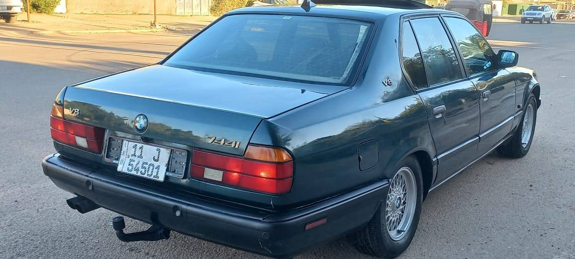 بي ام 744 موديل 93 رقم بغداد وهزه جديده اضافه الى شاشه وكامره هوك بلاد لون زيتوني باسمي مكانه بغداد استفسار ***********
