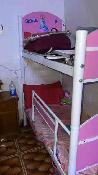 السلام عليكم جرباية طابقين للبيع سعرهه 150 وبيهه مجال عنوان بغداد العبيدي هاتف ***********
