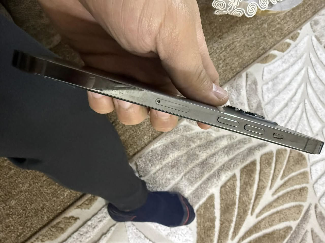 السلام عليكم 
ايفون 12 برو ماكس اسود 128 بطارية 78 نظافة 100‎%‎ شخط مابي غراض كاملة نموذج M عنواني بغداد /للأستفسار ***********
