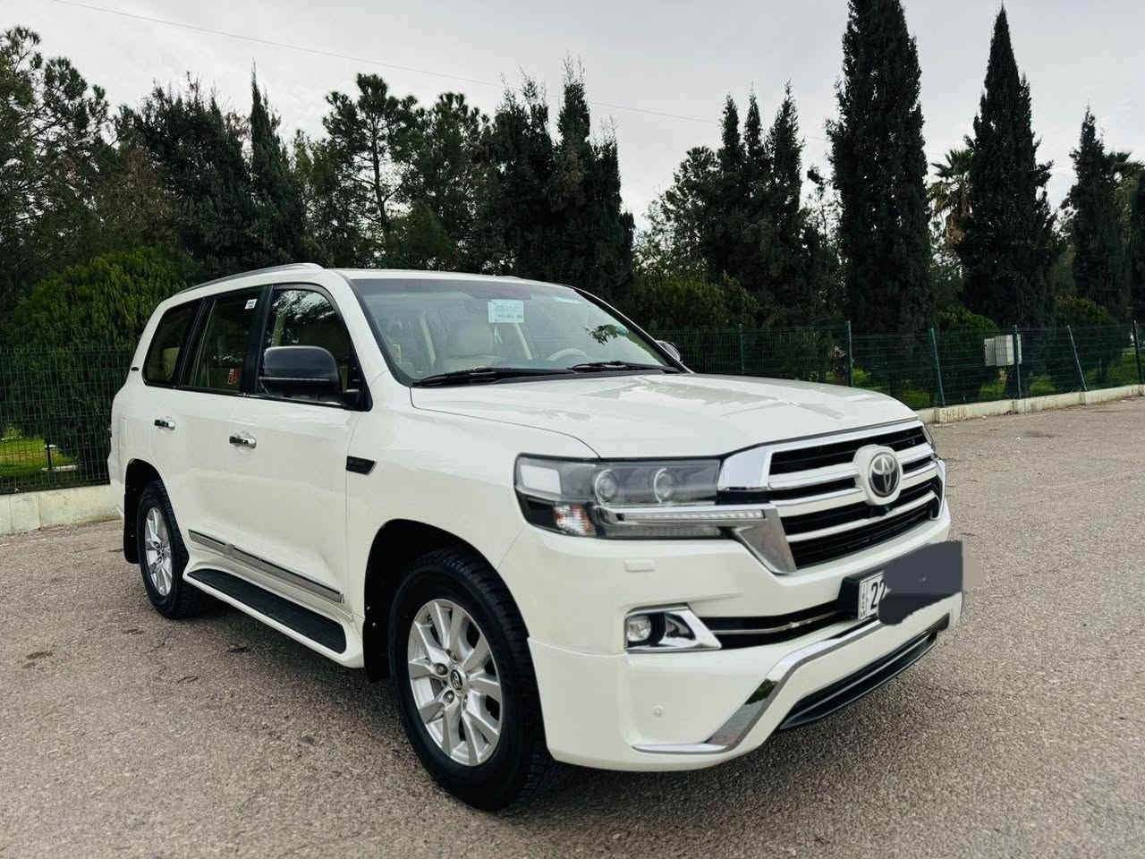 تويوتا لاندكروز ٢٠١٧ فول مواصفات ٨ سلندر شركة ساز وايت إيدشن السياره مكفول كفالة عامه فقط شبر صبغ جاملغ خلفي 
الرقم أربيل جديد ماشي ١٧٨ ألف حقيقي السعر(٤٥٥)ورقة قفل 
تلفون*********** بي واتساب 
مكان أربيل
