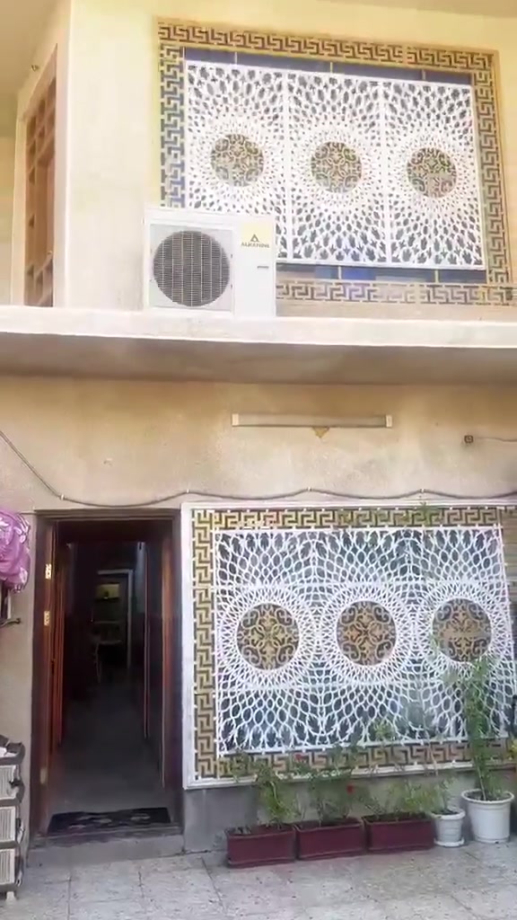 بيت للبيع الموقع الاورفلي  مقابيل قطاع 49 المساحه 112 متر طابقين  طابو صرف بناء نضيف اوجاهز من كلشي مسحوب عليه قرض المبادره باقي من القرض85 مليون الشراي يتصل على هذا الرقم ***********والسعر 140 وبيه مجال  بيت جديد وجاهز من كلشي  واليشتري يجيب كفيل منتسب او موظف  ويحول كفاله باسمه ويبقى يسدد
