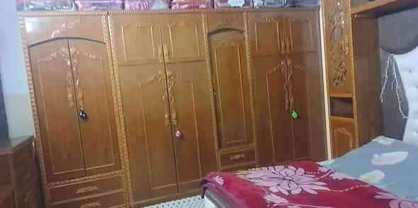 السلام وعليكم غرفه خشاب ملحق للبيع  والدوشك هديه جديده مستعملا قليل داخل الموصل السعر
(مليون/ 1000)التواصل علا هاذا الرقم *********** واتساب
