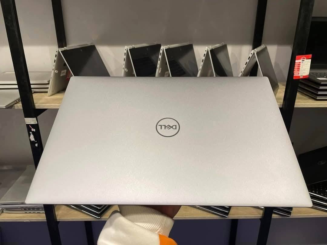 بمعالج i7 من الجيل العاشر وكرت شاشة من انفيديا النحيف الجميل من DELL 
لابتوب Dell Precision 5550

⚜️ المواصفات:
⚜️ المعالج: Core i7 — الجيل العاشر — فئة H
⚜️ الرام: 16 كيكا DDR4
⚜️ الهارد: 512 كيكا SSD M.2
⚜️ كرت شاشة خارجي: Nvidia Quadro T2000 — 4 كيكا
⚜️ كرت الشاشة الداخلي: Intel UHD Graphics 630 — 8 كيكا
⚜️ حجم الشاشة: 15.6″ — دقّة FHD (1920×1200)
⚜️ الكيبورد: ضوئي ليزري (عربي / إنكليزي)
⚜️ الكمية: متوفرة 3 قطع

🎁 الهدايا والملحقات:
• حقيبة لابتوب
• شاحن لابتوب
• ماوس
• ماوس باد
• تغليف احترافي (داخل كرتونة)

🛡️ الضمان والخدمات:
• فحص اللابتوب و مقارنة المواصفات و النضافة قبل الاستلام عند المندوب.
• ضمان أسبوع كامل بعد الاستلام.
• تنصيب ويندوز حسب الطلب مع جميع البرامج الأساسية و Office مثبتة.

🚚 التوصيل: التوصيل متوفر إلى جميع محافظات العراق

📞 للحجز أو الاستفسار (متوفر واتساب): ***********

📌 موقّعنا : بغداد الامين الثانية

💰 السعر: 725,000 دينار عراقي
