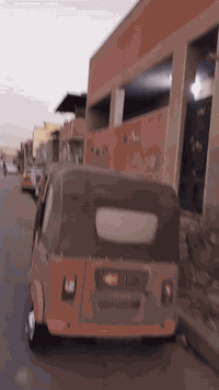 سلام عليكم لبيع تكتك مديل 21 
تكتك مكينه كير اكسن خير من الله 
رقم نكليزي بسمي مكاني بغداد حي اور 
لسعر 7 ملاين ونص رقم لهاتف ***********
