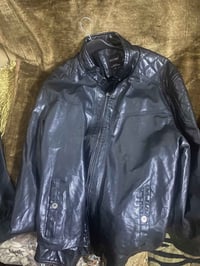 جاكيت جلد فرو • مقاس ٨٥-١٠٥ • كركوك