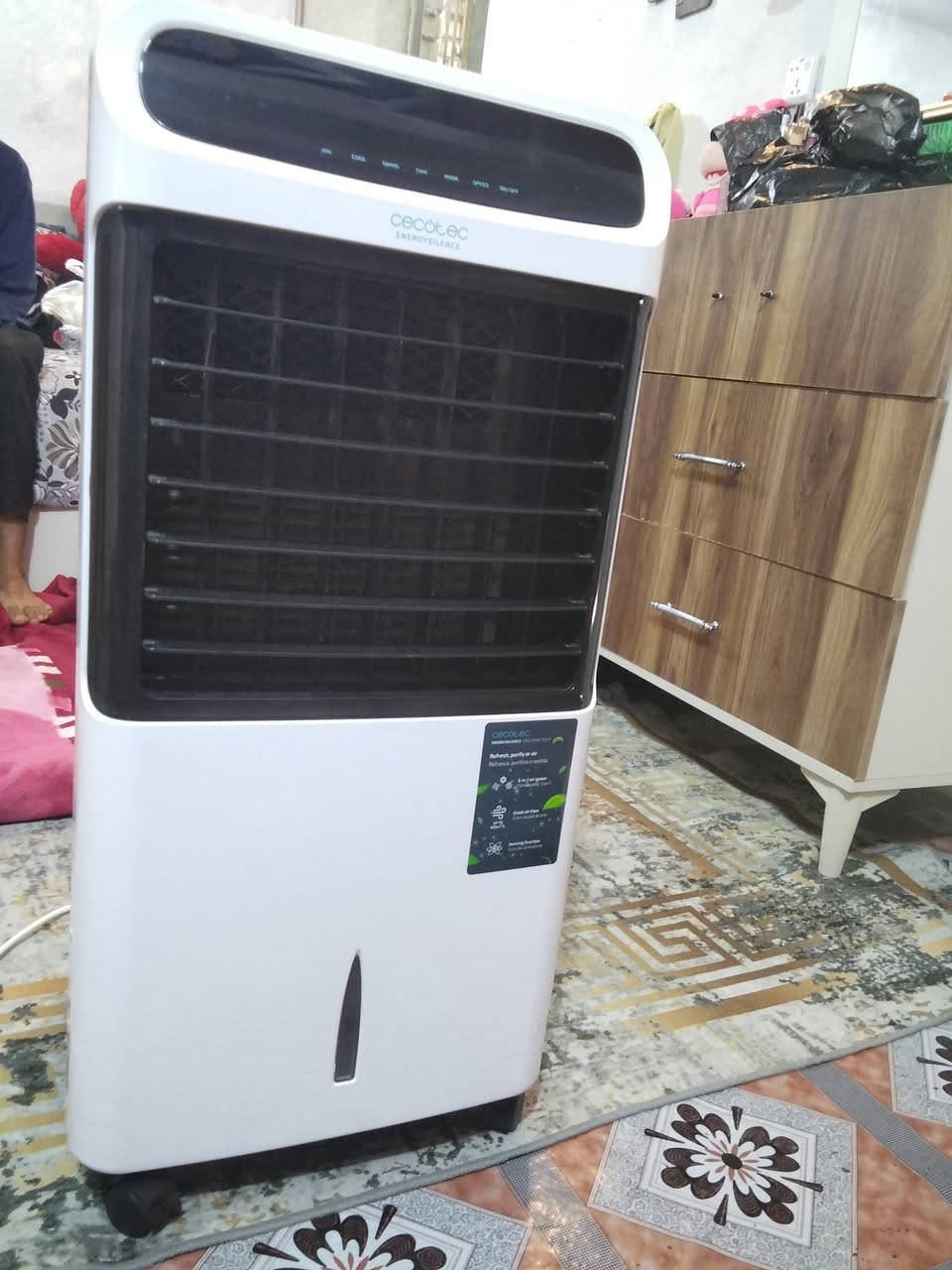 مبردة اوربية جديدة هواهة قوي سعرة 85مكاني بغداد الامين الثانية توصيل ما عندي ***********
