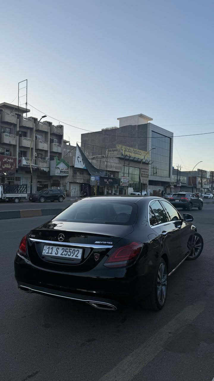 السلام عليكم 
للبيع او للمراوس 

مارسدس c300 
الموديل 2021 
اللون الاسود 

حادثها صبغ بنيد بدون دواخل
ايرباكات كلها سليمة بلادية + صور الحادث بالمنشور 

المواصفات 
فتحة سقف 
رادارات نقاط عمياء 
سماعات برومستر
انارة محيطية 64 لون 
تدفئة مقاعد تحكم مقاعد كهرباء 
ستيرن كهرباء 
ماوس 
وباقي المواصفات المعروفة 

السعر اتصل وتدلل 

رقم بغداد باسمي 
للاستفسار 
***********
