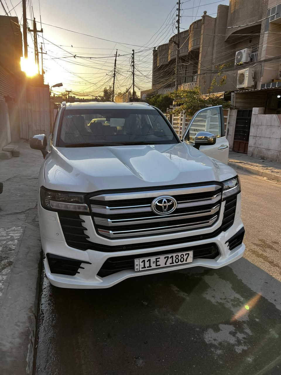 السلام عليكم
لاندكروز موديل 22 شركات GXR

رقم بغداد  بسمي بدون فتحة 

السياره بي ٣قطع صبغ وبنيد امبدل

مكينه 4000 تنفس طبيعي المرغوب 

السياره ماشيه ٥٨ الف 

مكان سياره بغداد 

السعر50 الف دولار وبيهه مجال بسيط 

اللاتصال *********** بيع او مراوس
