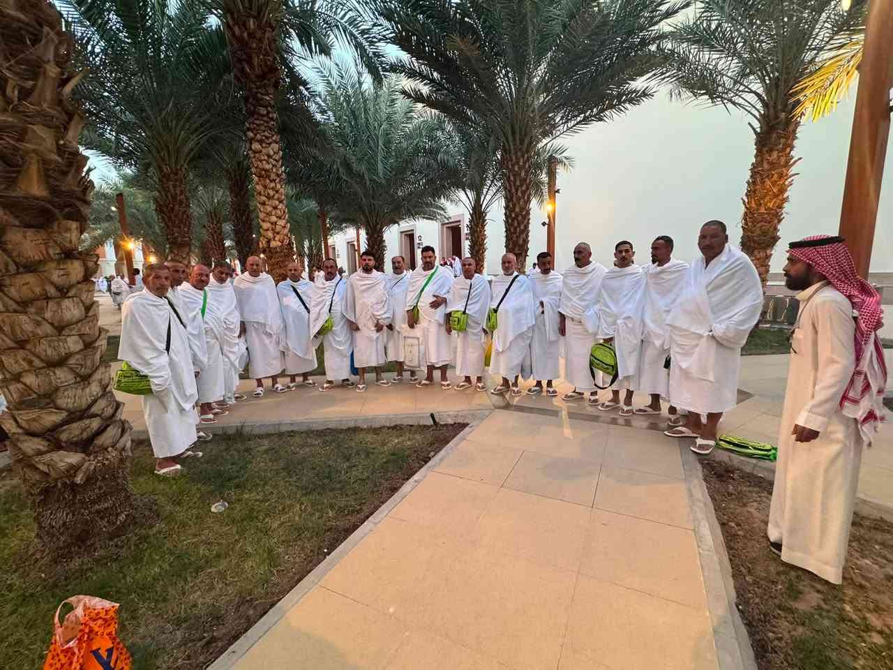 نعلن لكم عن عمرتنا القادمة عمرة 
شهر صفر))))))) إن شاء الله بعد زيارة الربعينية المام الحسين (ع)
🚌🚌🚌🚌🚌🚌البرنامج البري (VIP)🚌🚌🚌🚌🚌🚌
 السعر: 800ألف دينار
 المدة: 10 أيام مع الطريق (2 ليالي المدينة / 5 ليالي مكة)
 الخدمات: شامل جميع الخدمات + ثلاث وجبات طعام
 الضيافة: مع طعام وضيافة الطريق ذهاب وإياب
🎁 الهدايا
1.حقيبتان
2. إحرام رجالي ونسائي
3. كتيب مناسك الحج والعمرة
4. وشاح نسائي
🕋🕋🕋🕋خدمة ضيوف الرحمن شرف لنا
العنوان واسط العزيزية شارع الخليج مضارب مول 
للاستفسار والتواصل عل الرقم التالي ***********/***********
المتعهد حجي محمد عايد الشمري @
