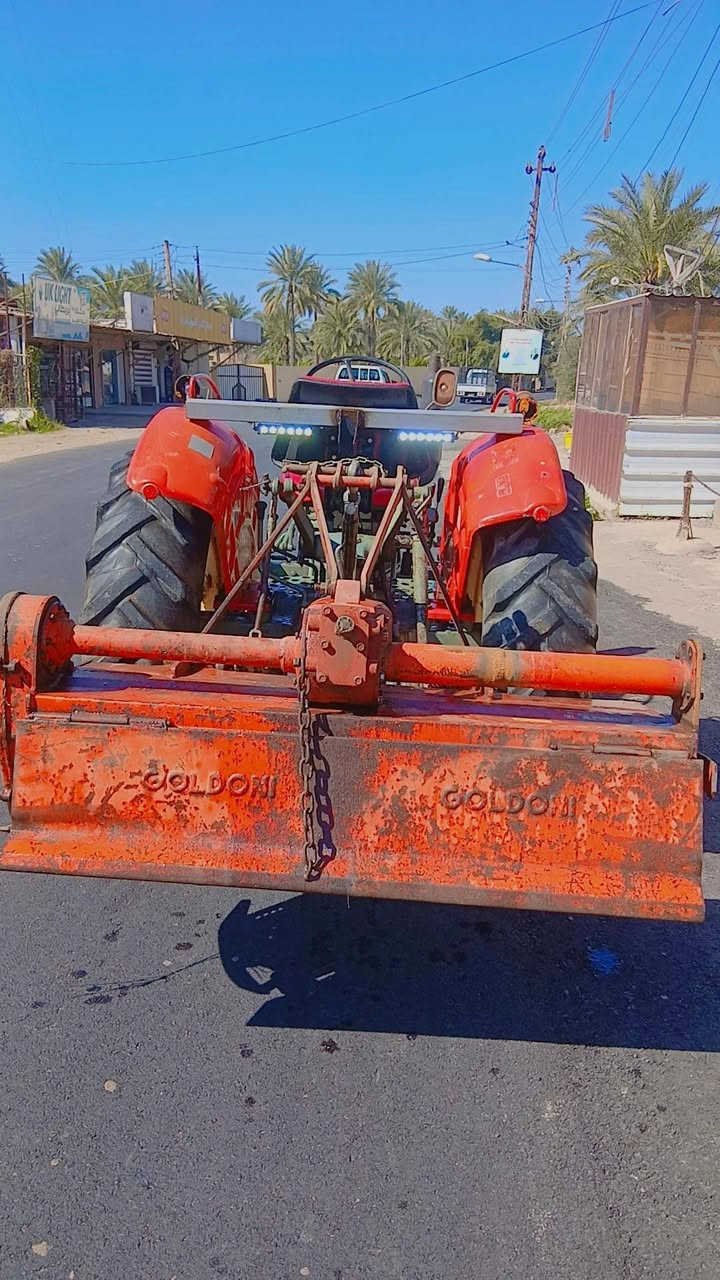 سلام عليكم البيع مكينه ينمر دخول جديد معاه فقط مثرامه مكينه خير من الله وهاذا رقم الهاتف ***********
