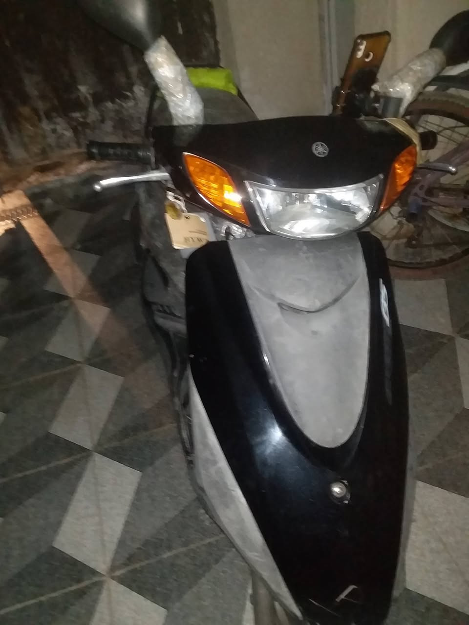 السلام عليكم ورحمة الله
دراجة بريز لايت عالي
دراجة مكفوله كفاله عامه من كلشي
دراجة خير من ﷲ
كفرات ختم واحد لون اسود
تشتغل نكره سلف
فول مواصفات
لايت عدسه اصفر و ابيض
دراجة ما مفتوحه جيب فيتر و تعال افحص

السعر خاص

*********** يوجد واتساب
